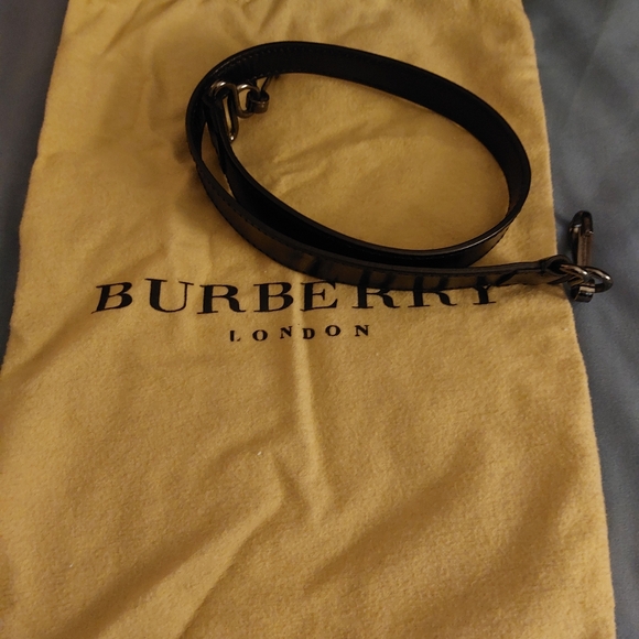 Burberry Studded Leather MD Tote - Picture 5 of 13